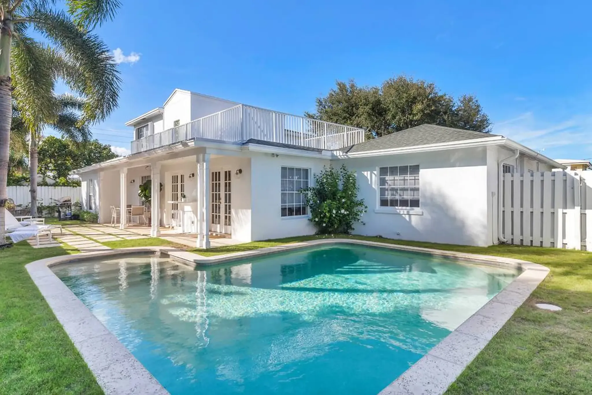 Discover The Santa Lucia Estate: The Ultimate Luxury Vacation Rental In West Palm Beach, FL